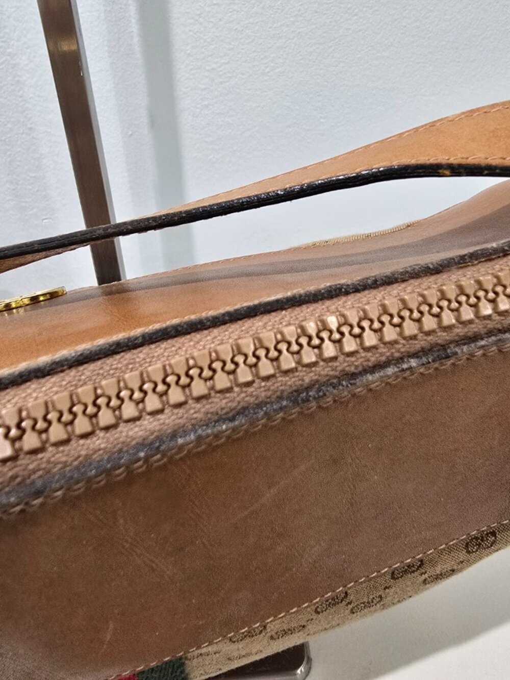 Gucci - Vintage GG Monogram Shoulder Bag, Web Stripe, Made in Italy​​ - Picture 10 of 16